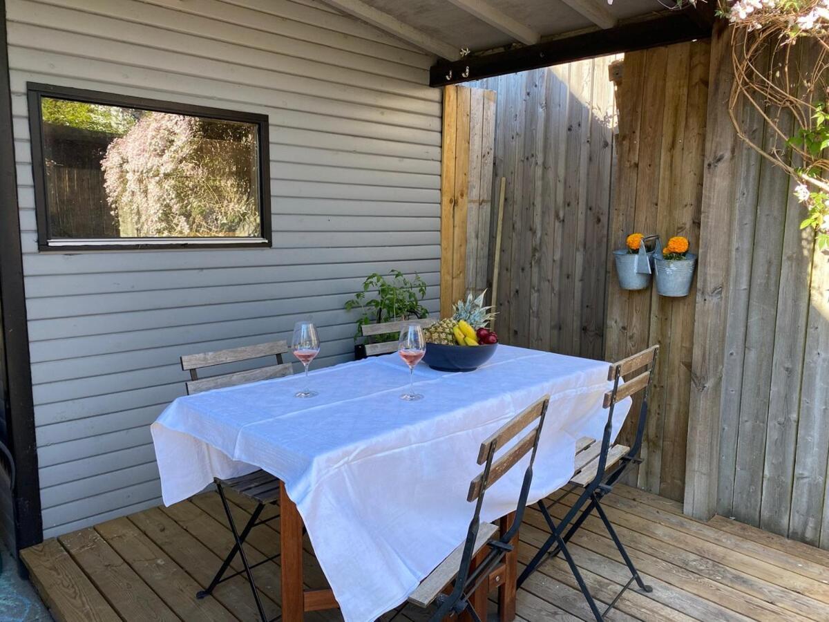Family House With 3 Bedrooms, Garden & Free Parking * Copenhaga
